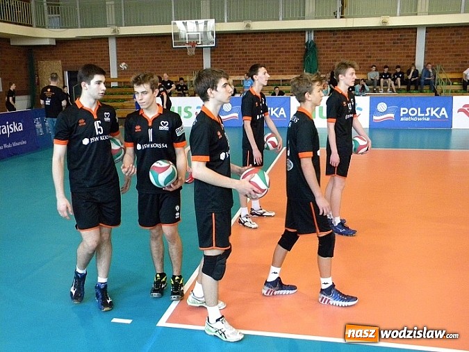 Zdjęcie w galerii na portalu naszwodzislaw.com: Brązowy medal dla drużyny siatkarzy z Radlina  wiadomości z regionu