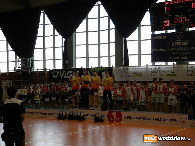 Zdjęcie w galerii na portalu naszwodzislaw.com: Brązowy medal dla drużyny siatkarzy z Radlina  wiadomości z regionu