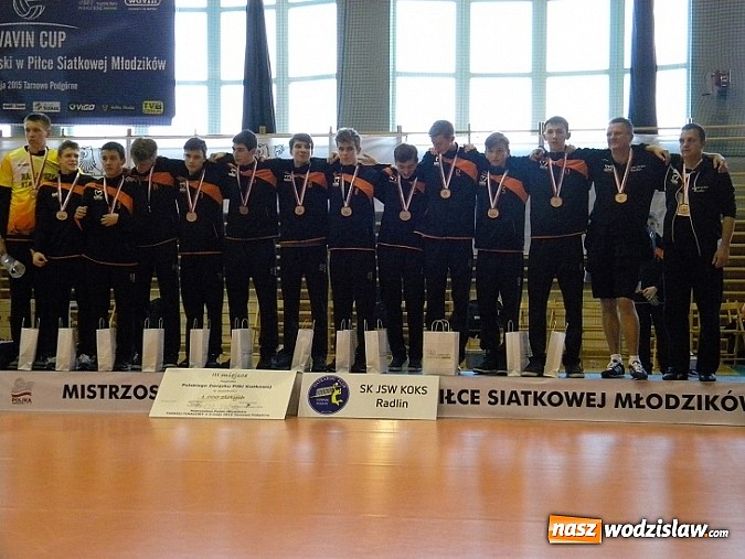 Zdjęcie w galerii na portalu naszwodzislaw.com: Brązowy medal dla drużyny siatkarzy z Radlina  wiadomości z regionu