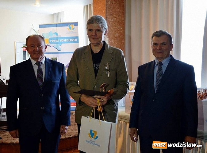 Zdjęcie w galerii na portalu naszwodzislaw.com: Nagrodzono sportowc&oacute;w, trener&oacute;w oraz ludzi kultury wiadomości z regionu