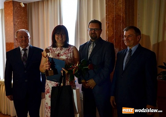 Zdjęcie w galerii na portalu naszwodzislaw.com: Nagrodzono sportowc&oacute;w, trener&oacute;w oraz ludzi kultury wiadomości z regionu