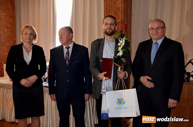 Zdjęcie w galerii na portalu naszwodzislaw.com: Nagrodzono sportowc&oacute;w, trener&oacute;w oraz ludzi kultury wiadomości z regionu