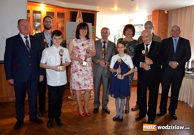 Zdjęcie w galerii na portalu naszwodzislaw.com: Nagrodzono sportowc&oacute;w, trener&oacute;w oraz ludzi kultury wiadomości z regionu