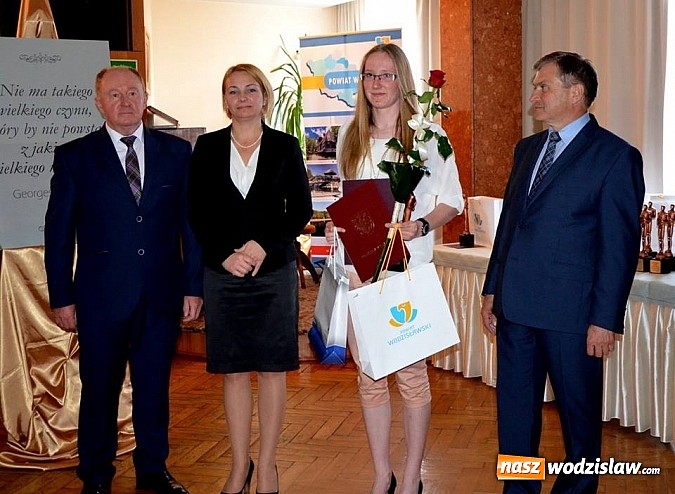 Zdjęcie w galerii na portalu naszwodzislaw.com: Nagrodzono sportowc&oacute;w, trener&oacute;w oraz ludzi kultury wiadomości z regionu