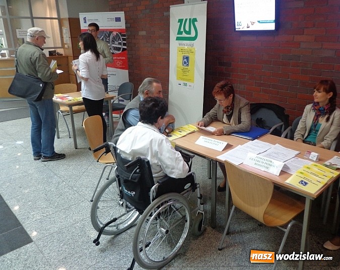 Zdjęcie w galerii na portalu naszwodzislaw.com: Dzień otwarty dla niepełnosprawnych w ZUS wiadomości z regionu