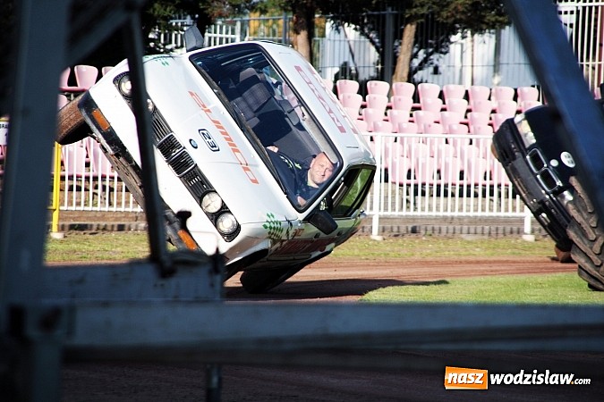 Zdjęcie w galerii na portalu naszwodzislaw.com: Niesamowite kaskaderskie show! wiadomości z regionu