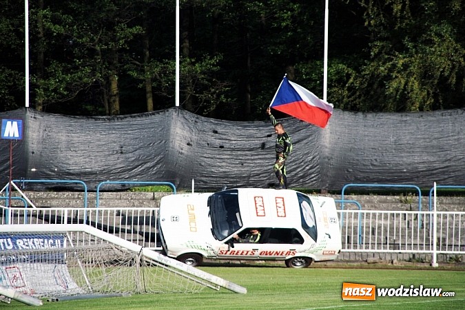 Zdjęcie w galerii na portalu naszwodzislaw.com: Niesamowite kaskaderskie show! wiadomości z regionu