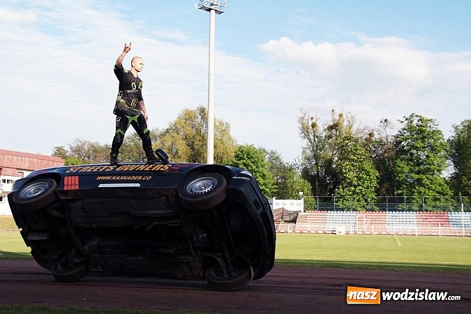 Zdjęcie w galerii na portalu naszwodzislaw.com: Niesamowite kaskaderskie show! wiadomości z regionu