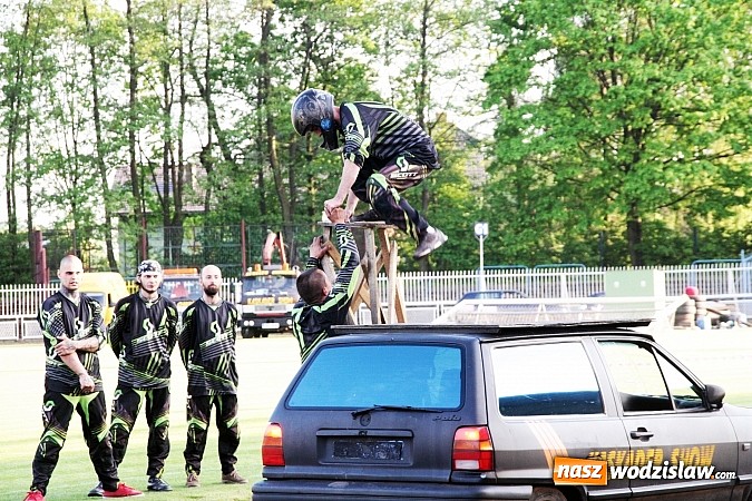 Zdjęcie w galerii na portalu naszwodzislaw.com: Niesamowite kaskaderskie show! wiadomości z regionu