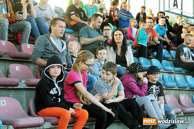 Zdjęcie w galerii na portalu naszwodzislaw.com: Niesamowite kaskaderskie show! wiadomości z regionu