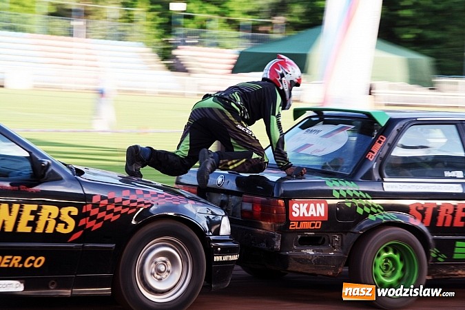 Zdjęcie w galerii na portalu naszwodzislaw.com: Niesamowite kaskaderskie show! wiadomości z regionu