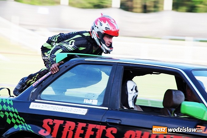 Zdjęcie w galerii na portalu naszwodzislaw.com: Niesamowite kaskaderskie show! wiadomości z regionu