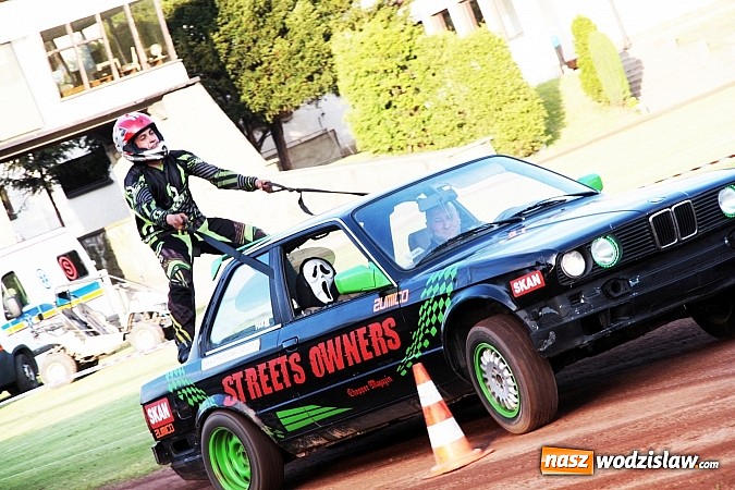 Zdjęcie w galerii na portalu naszwodzislaw.com: Niesamowite kaskaderskie show! wiadomości z regionu