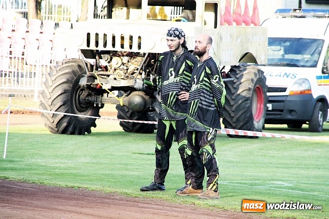 Zdjęcie w galerii na portalu naszwodzislaw.com: Niesamowite kaskaderskie show! wiadomości z regionu