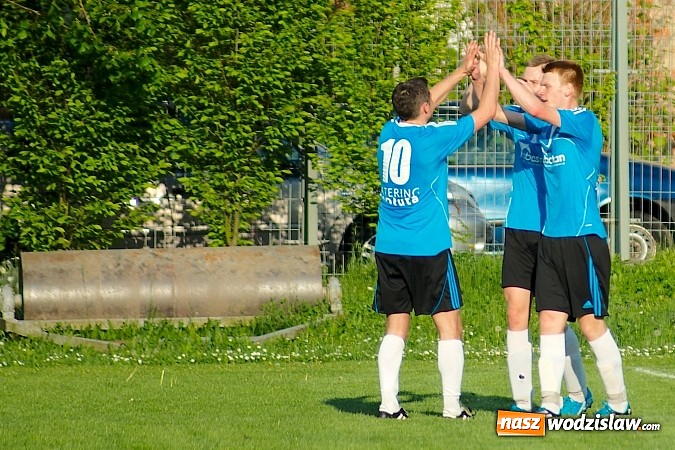 Zdjęcie w galerii na portalu naszwodzislaw.com: Wygrana Czarnych w Raciborzu. Gorzyce czwartą siłą A klasy wiadomości z regionu