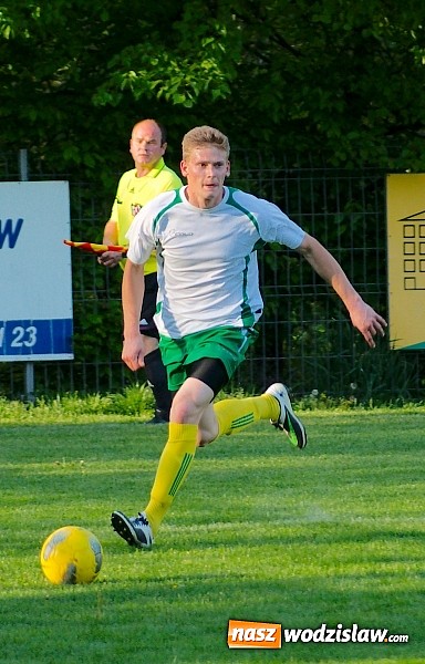 Zdjęcie w galerii na portalu naszwodzislaw.com: Wygrana Czarnych w Raciborzu. Gorzyce czwartą siłą A klasy wiadomości z regionu