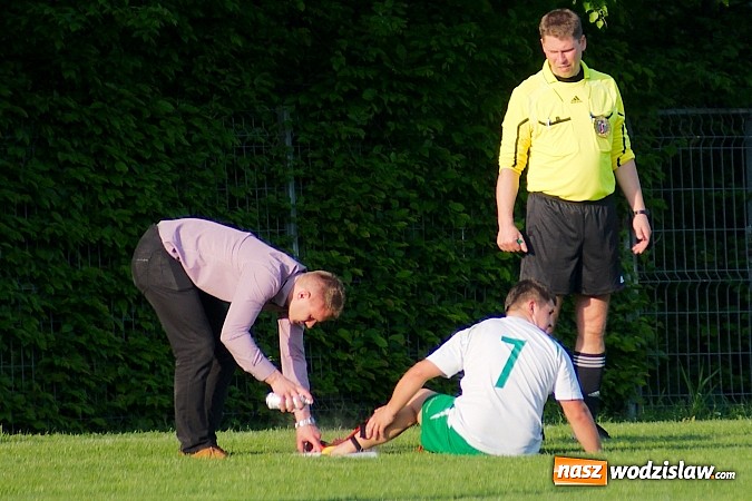 Zdjęcie w galerii na portalu naszwodzislaw.com: Wygrana Czarnych w Raciborzu. Gorzyce czwartą siłą A klasy wiadomości z regionu