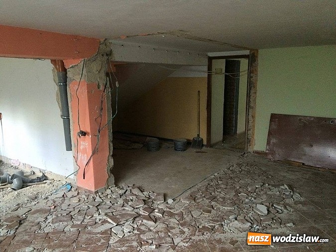 Zdjęcie w galerii na portalu naszwodzislaw.com: Wodzisławski basen jest od miesiąca remontowany wiadomości z regionu