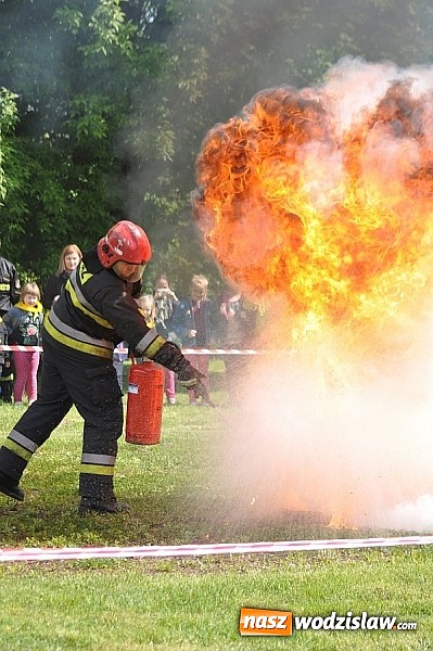 Zdjęcie w galerii na portalu naszwodzislaw.com: Dzień otwartych strażnic. Wodzisławską komendę odwiedziło około p&oacute;ł tysiąca mieszkańc&oacute;w wiadomości z regionu