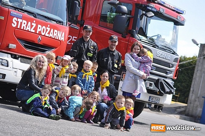 Zdjęcie w galerii na portalu naszwodzislaw.com: Dzień otwartych strażnic. Wodzisławską komendę odwiedziło około p&oacute;ł tysiąca mieszkańc&oacute;w wiadomości z regionu