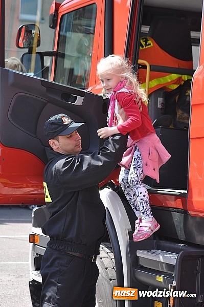 Zdjęcie w galerii na portalu naszwodzislaw.com: Dzień otwartych strażnic. Wodzisławską komendę odwiedziło około p&oacute;ł tysiąca mieszkańc&oacute;w wiadomości z regionu