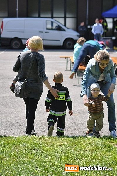 Zdjęcie w galerii na portalu naszwodzislaw.com: Dzień otwartych strażnic. Wodzisławską komendę odwiedziło około p&oacute;ł tysiąca mieszkańc&oacute;w wiadomości z regionu