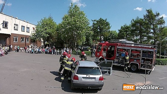 Zdjęcie w galerii na portalu naszwodzislaw.com: Dzień otwartych strażnic. Wodzisławską komendę odwiedziło około p&oacute;ł tysiąca mieszkańc&oacute;w wiadomości z regionu