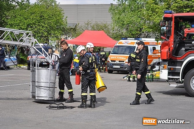 Zdjęcie w galerii na portalu naszwodzislaw.com: Dzień otwartych strażnic. Wodzisławską komendę odwiedziło około p&oacute;ł tysiąca mieszkańc&oacute;w wiadomości z regionu