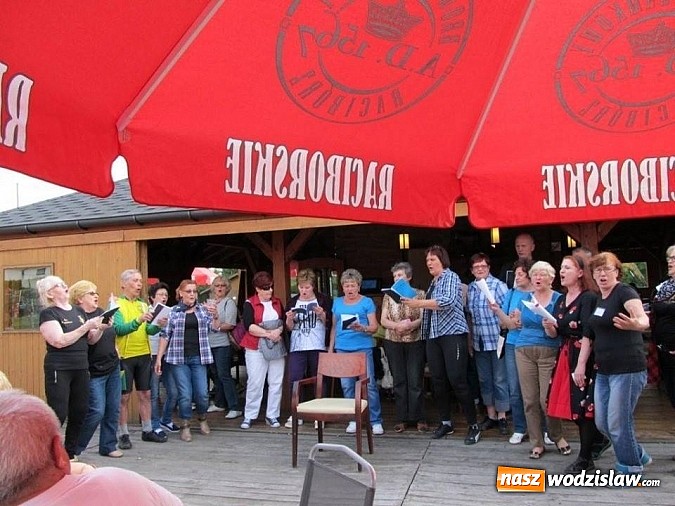 Zdjęcie w galerii na portalu naszwodzislaw.com: Maj&oacute;wka z Wodzisławskim Uniwersytetem Trzeciego Wieku wiadomości z regionu