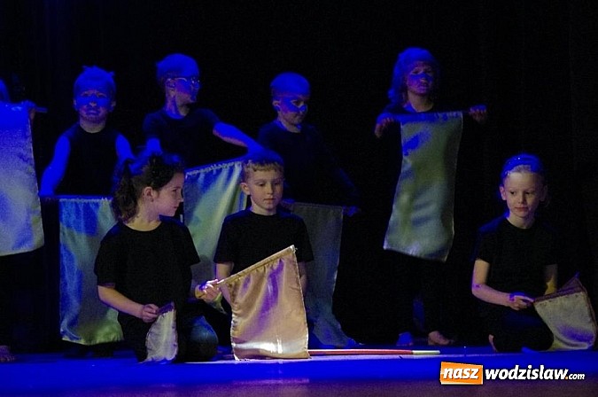 Zdjęcie w galerii na portalu naszwodzislaw.com: XXIII Miejski Festiwal Kultury Przedszkolnej zgromadził tłumy publiczności  wiadomości z regionu