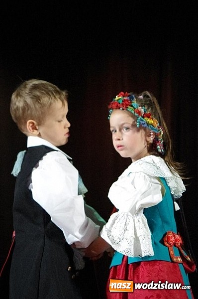 Zdjęcie w galerii na portalu naszwodzislaw.com: XXIII Miejski Festiwal Kultury Przedszkolnej zgromadził tłumy publiczności  wiadomości z regionu