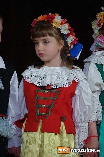 Zdjęcie w galerii na portalu naszwodzislaw.com: XXIII Miejski Festiwal Kultury Przedszkolnej zgromadził tłumy publiczności  wiadomości z regionu