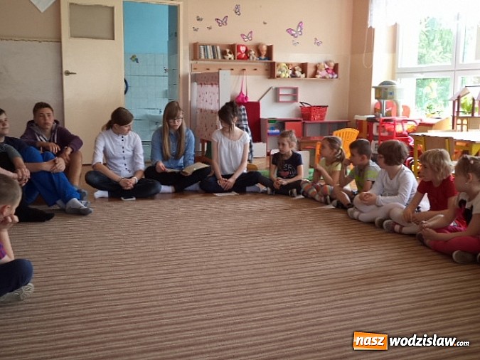 Zdjęcie w galerii na portalu naszwodzislaw.com: W przedszkolu nr 2 w Pszowie – czas wycieczek i spotkań wiadomości z regionu