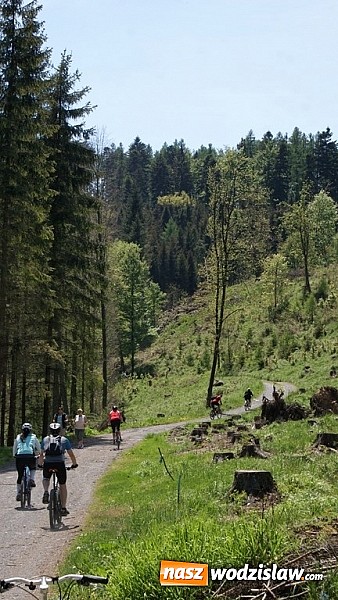 Zdjęcie w galerii na portalu naszwodzislaw.com: Rajd rowerowy w Czechach - Krainą Łupka przy pięknej pogodzie wiadomości z regionu