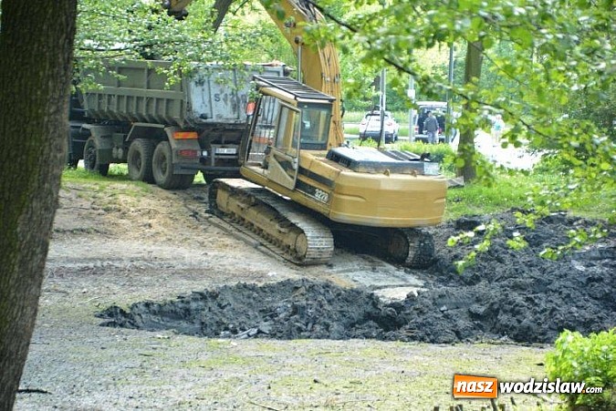 Zdjęcie w galerii na portalu naszwodzislaw.com: Co konkretnie dzieje się teraz w wodzisławskim Parku Miejskim?  wiadomości z regionu
