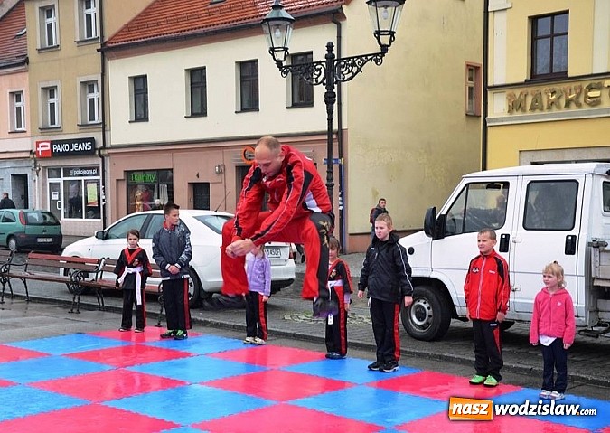 Zdjęcie w galerii na portalu naszwodzislaw.com: III Festiwal Organizacji Pozarządowych wiadomości z regionu