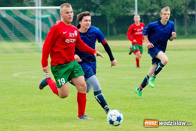 Zdjęcie w galerii na portalu naszwodzislaw.com: Skromne zwycięstwo juniorów Turzy wiadomości z regionu