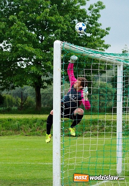 Zdjęcie w galerii na portalu naszwodzislaw.com: Skromne zwycięstwo juniorów Turzy wiadomości z regionu