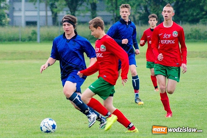 Zdjęcie w galerii na portalu naszwodzislaw.com: Skromne zwycięstwo juniorów Turzy wiadomości z regionu