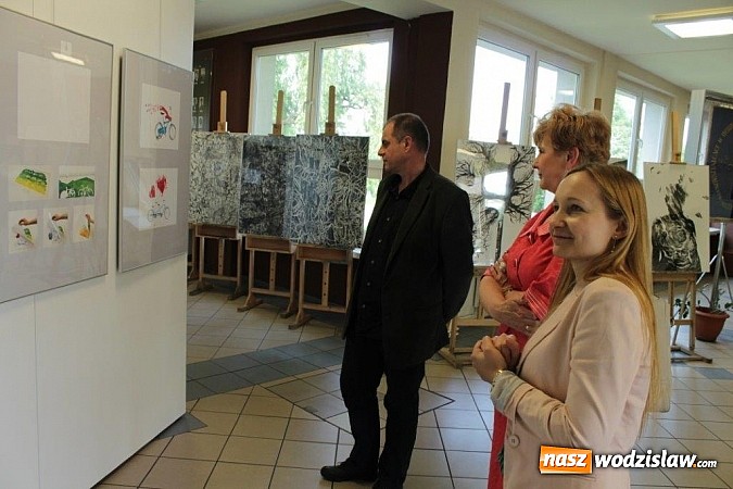 Zdjęcie w galerii na portalu naszwodzislaw.com: Wybitni znawcy w wodzisławskim Liceum Plastycznym  wiadomości z regionu