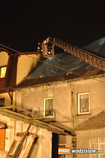 Zdjęcie w galerii na portalu naszwodzislaw.com: Pożar budynku wielorodzinnego w Wodzisławiu  wiadomości z regionu