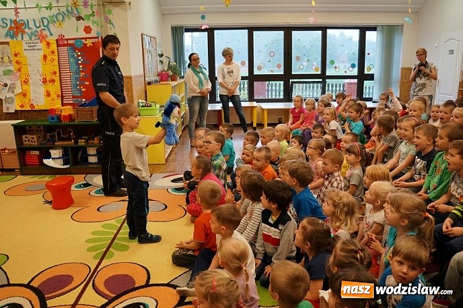 Zdjęcie w galerii na portalu naszwodzislaw.com: Porozmawiali z najmłodszymi o bezpieczeństwie w czasie zbliżających się wakacji  wiadomości z regionu