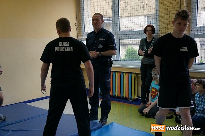 Zdjęcie w galerii na portalu naszwodzislaw.com: Porozmawiali z najmłodszymi o bezpieczeństwie w czasie zbliżających się wakacji  wiadomości z regionu