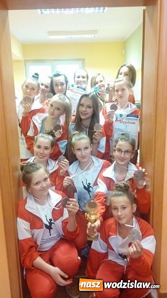 Zdjęcie w galerii na portalu naszwodzislaw.com: Mażoretki z Lubomi wywalczyły brąz na Mistrzostwach Polski w Kędzierzynie-Koźlu wiadomości z regionu