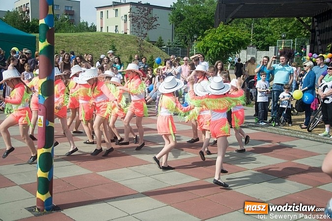 Zdjęcie w galerii na portalu naszwodzislaw.com: Postaw na rodzinę, czyli festyn z okazji Dnia Dziecka w Rydułtowach wiadomości z regionu