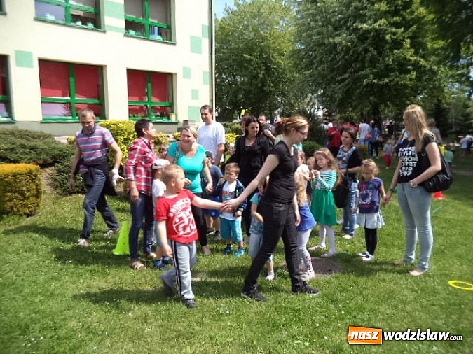 Zdjęcie w galerii na portalu naszwodzislaw.com: Wspólne święto rodzin i dzieci w przedszkolu nr 2 w Pszowie wiadomości z regionu