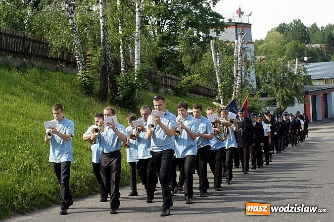 Zdjęcie w galerii na portalu naszwodzislaw.com: Gminny Dzień Strażaka w Mszanie za nami - były odznaczenia, pokazy ratownictwa i dobra zabawa wiadomości z regionu
