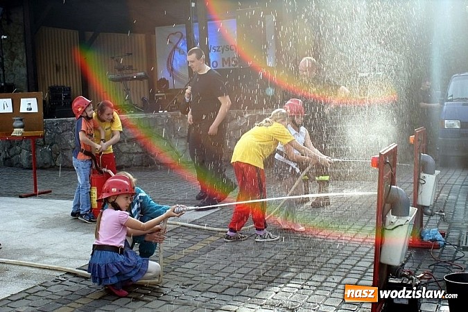 Zdjęcie w galerii na portalu naszwodzislaw.com: Gminny Dzień Strażaka w Mszanie za nami - były odznaczenia, pokazy ratownictwa i dobra zabawa wiadomości z regionu