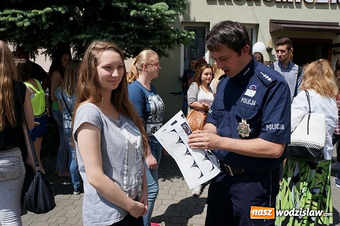 Zdjęcie w galerii na portalu naszwodzislaw.com: Namawiali do życia bez uzależnień - PaT w Wodzisławiu Śląskim  wiadomości z regionu