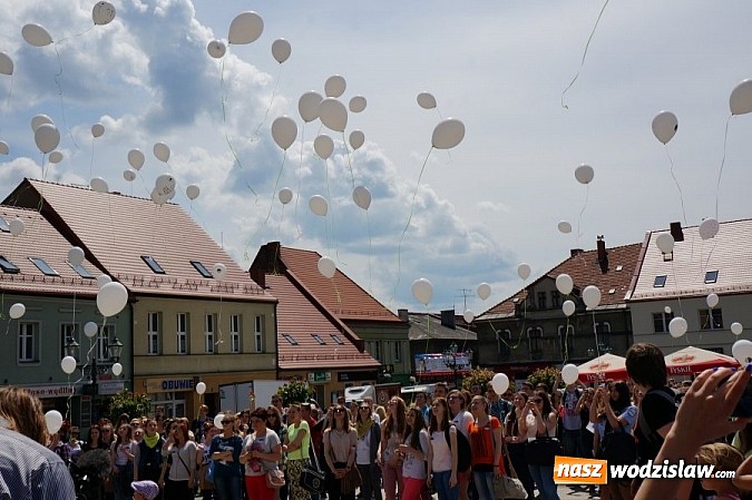 Zdjęcie w galerii na portalu naszwodzislaw.com: Namawiali do życia bez uzależnień - PaT w Wodzisławiu Śląskim  wiadomości z regionu